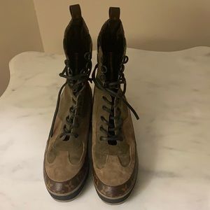 Authentic Louis Vuitton desert boots.